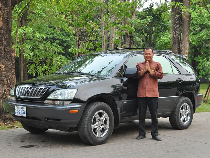 Lexus-Rx 300 (2 guests)