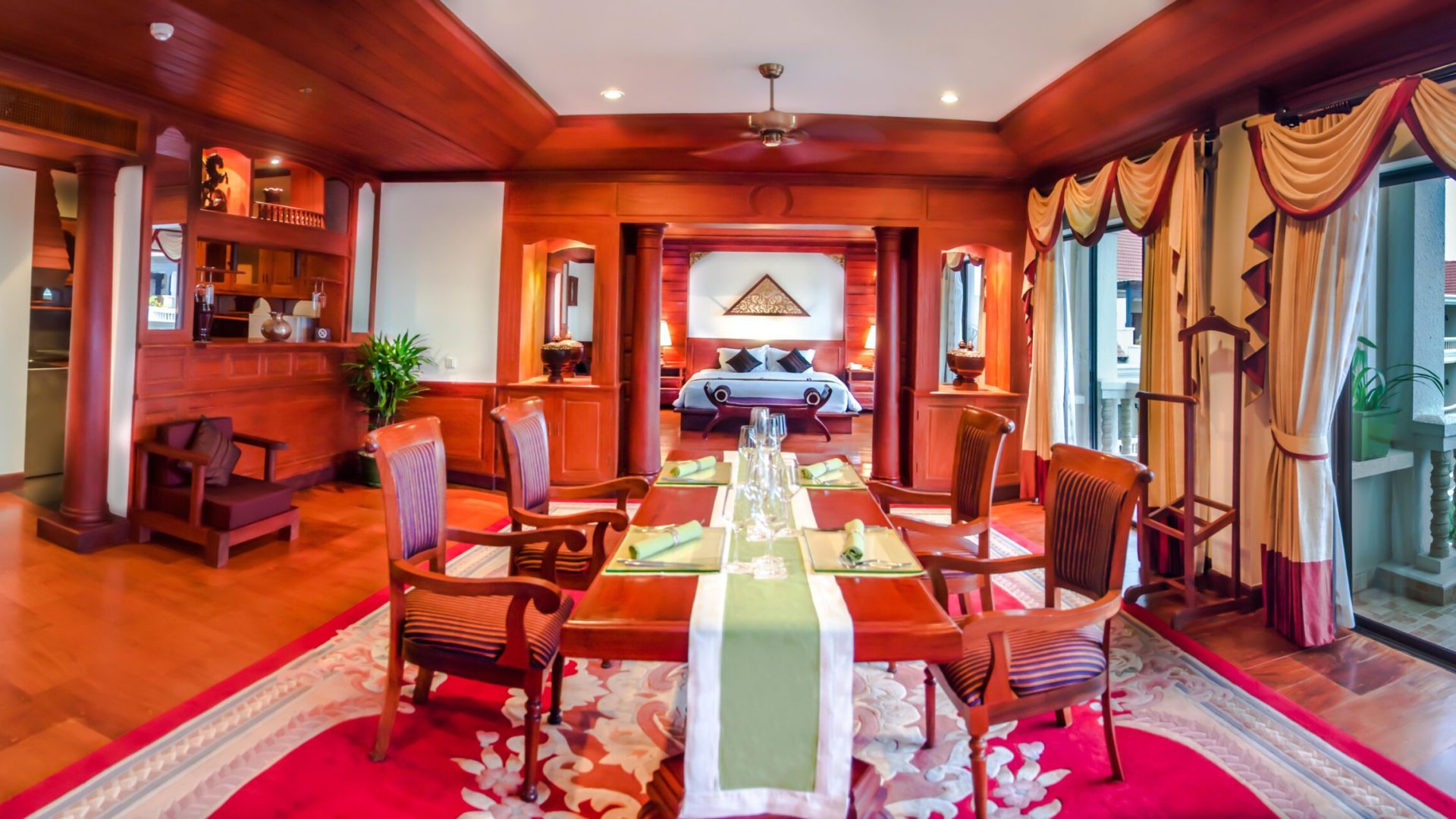 01 Royal Suite - Dining Room & Kitchenette copy