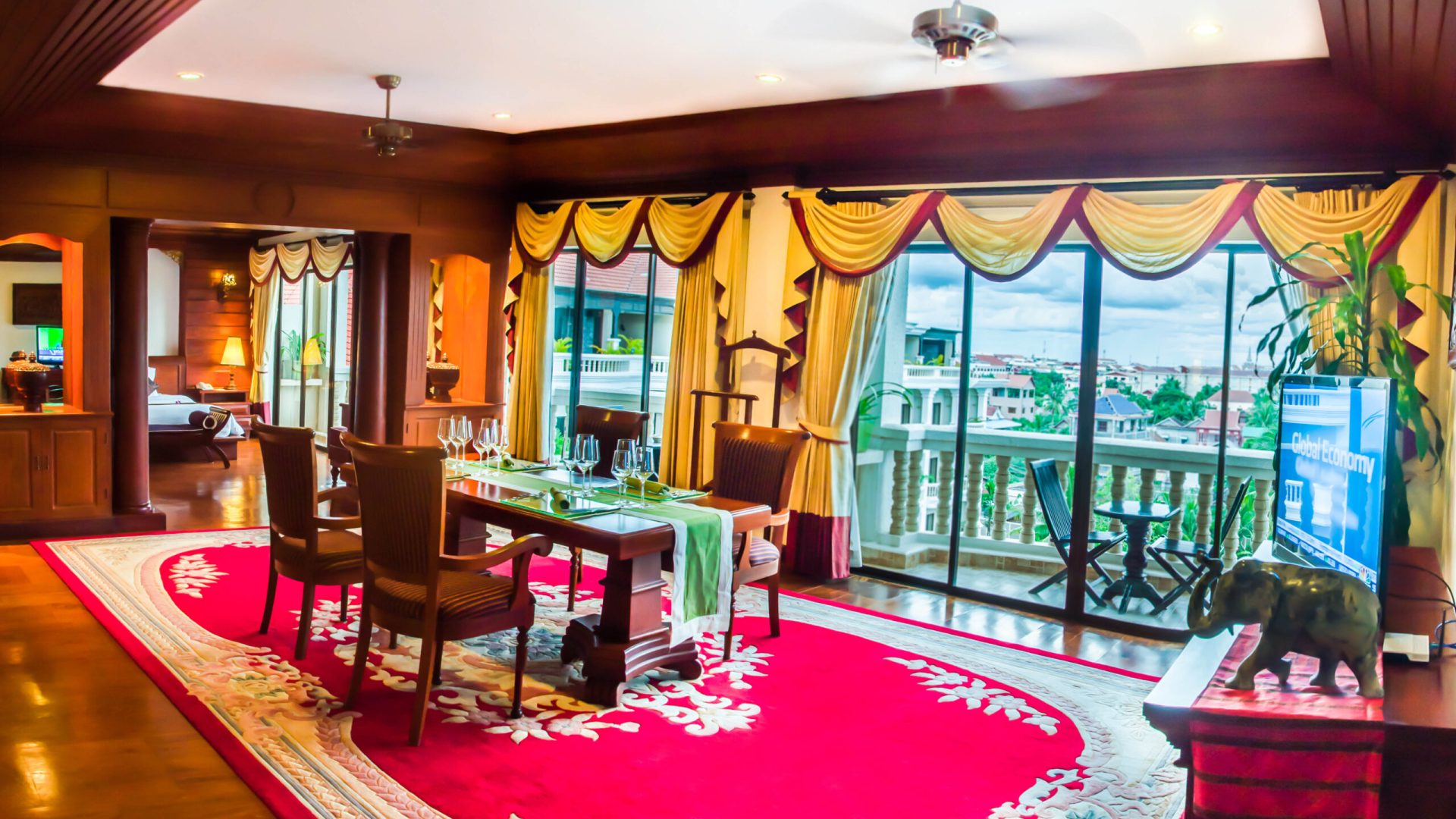 02 Royal Suite - Dining Room copy