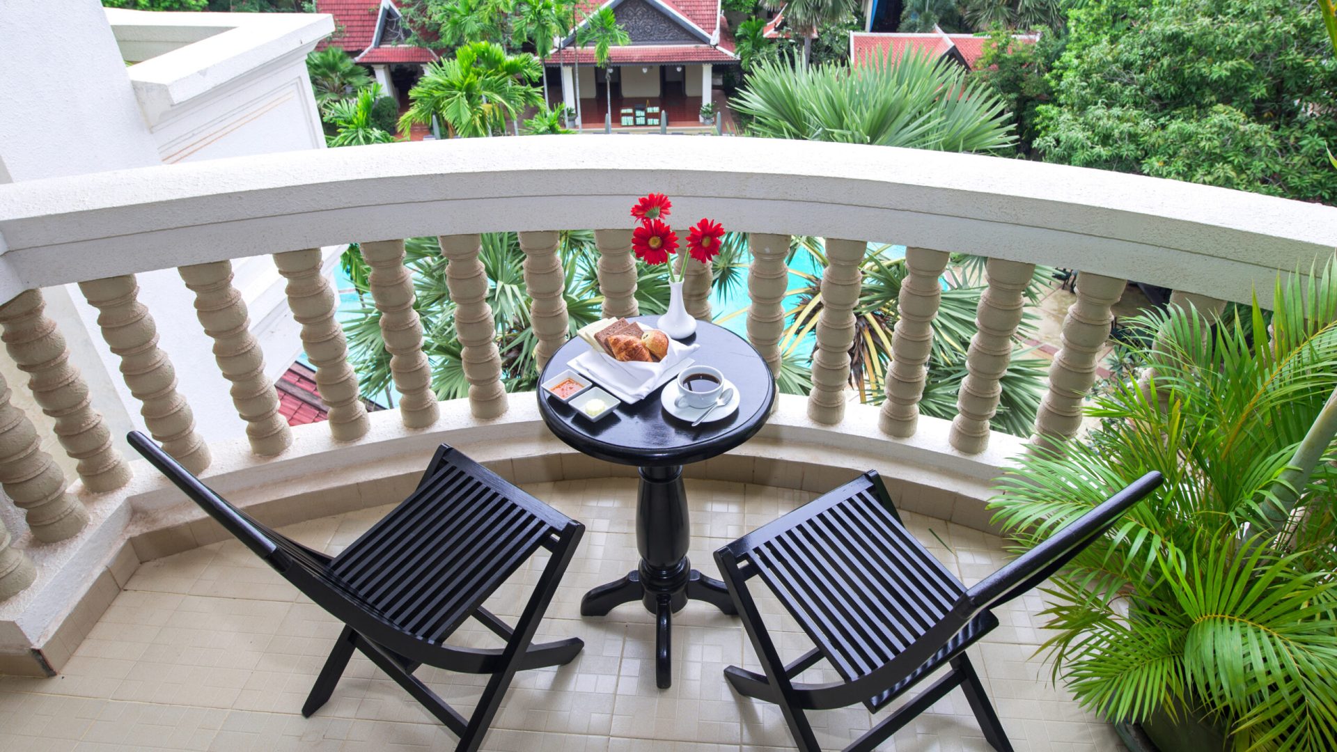 4 Deluxe Double Pool View