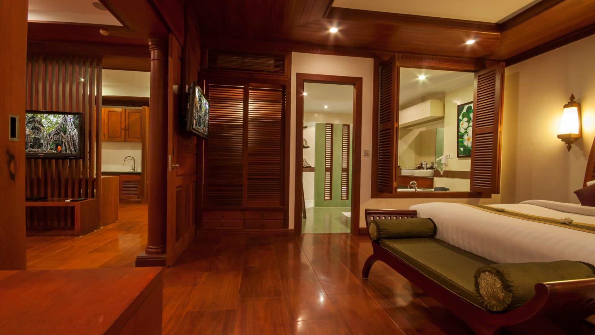 Family Suite Bedroom1